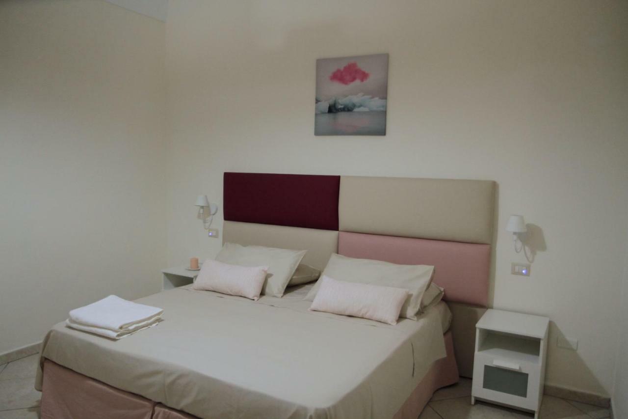 Giulia'S House Apartments Сант-Антонио-Абате Экстерьер фото