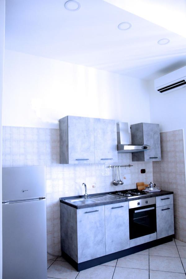 Giulia'S House Apartments Сант-Антонио-Абате Экстерьер фото